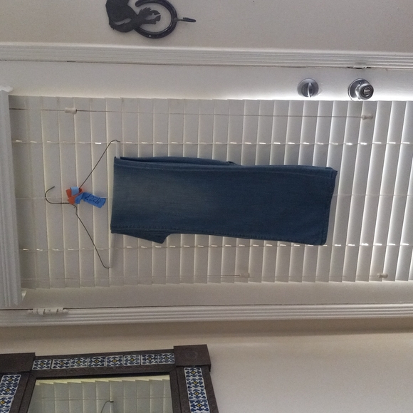 MNG Mango Vintage Jeans,4, Martina, flare with a little whiskering, like new - Picture 3 of 5